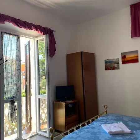 Le Del Baldo Parcheggio Gratuito In Centro Storico 3* Peschiera del Garda